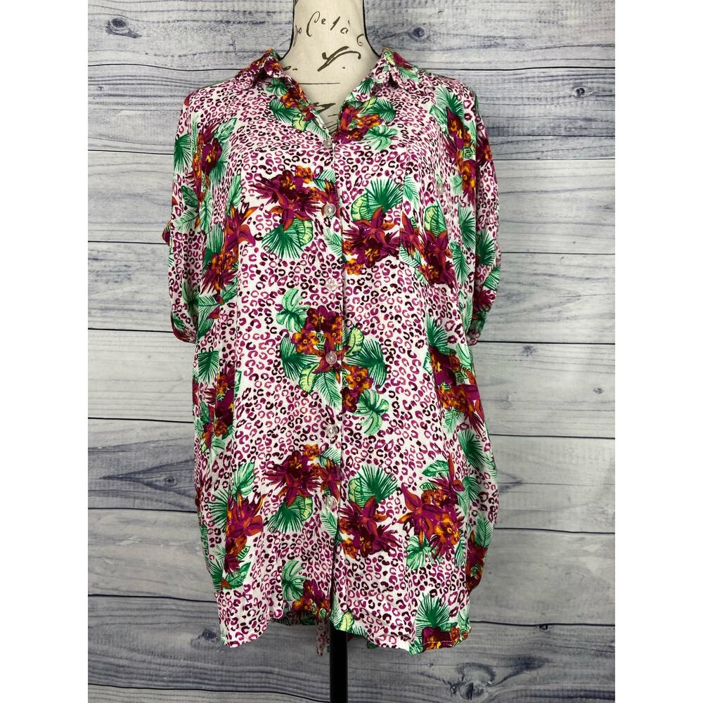 Love by Chelsey Button Front Hi Lo Swing Top Women XL Floral Short Slv Pink Red